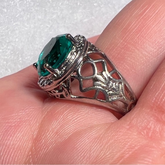 Vintage Green Gemstone Fashion Ring Size 6 Marked S925 Filigree Band Open Back - Picture 5 of 10